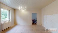 Großes freistehendes und vielseitig nutzbares Mehrfamilienhaus mit 5 Wohneinheiten nahe bei Leipzig. - Zimmer OG Mitteleingang
