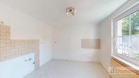 Gemütliches Einfamilienhaus mit schönem Garten, Terrasse und Garage in Leuna. - Küche EG