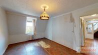 Zweifamilienhaus mit viel Potenzial und sonnigem Grundstück mit zahlreichen Möglichkeiten. - Schlafzimmer 2 OG