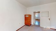 Attraktives Mehrfamilienhaus mit 3 Wohneinheiten und 5 Garagen – unvermietet und vielseitig nutzbar! - Zimmer Erdgeschoss