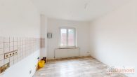 Vielseitiges Mehrfamilienhaus mit 5 Wohneinheiten, Garten und eigener Zufahrt – großes Potenzial. - Wohnung 1OG Küche