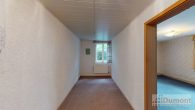 Vierseitenhof mit großem Grundstück, Nebengebäuden und viel Potenzial in Landsberg bei Halle. - Zimmer EG