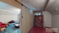 Vierseitenhof mit großem Grundstück, Nebengebäuden und viel Potenzial in Landsberg bei Halle. - Zimmer OG