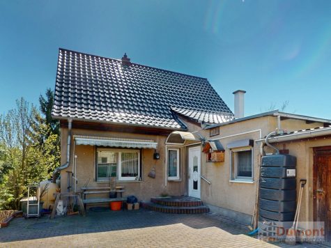Natur pur genießen – familienfreundliches Zuhause mit viel Potenzial in Kötzschau nahe bei Leipzig!, 06237 Leuna/OT Kötzschau, Einfamilienhaus
