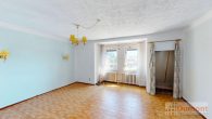 Zweifamilienhaus mit viel Potenzial und großem Grundstück mit zahlreichen Möglichkeiten. - Schlafzimmer OG
