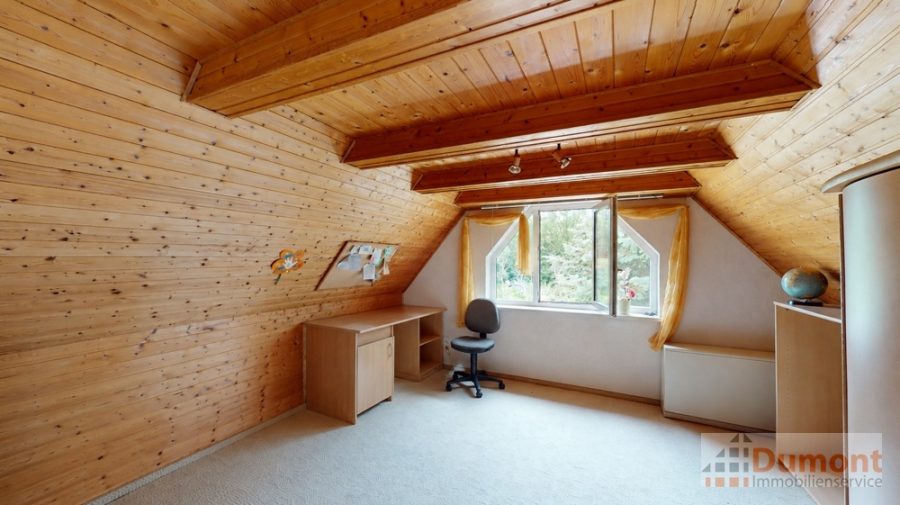 linkes Zimmer DG