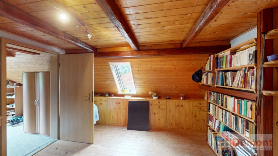 Durchgangszimmer DG