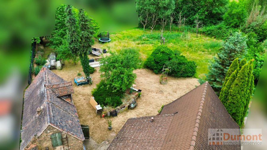 Luftaufnahme mit Blick ins Grüne