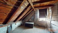 Idyllische Lage und viel Platz, schaffen Sie sich Ihre Wohlfühloase. - Dachboden