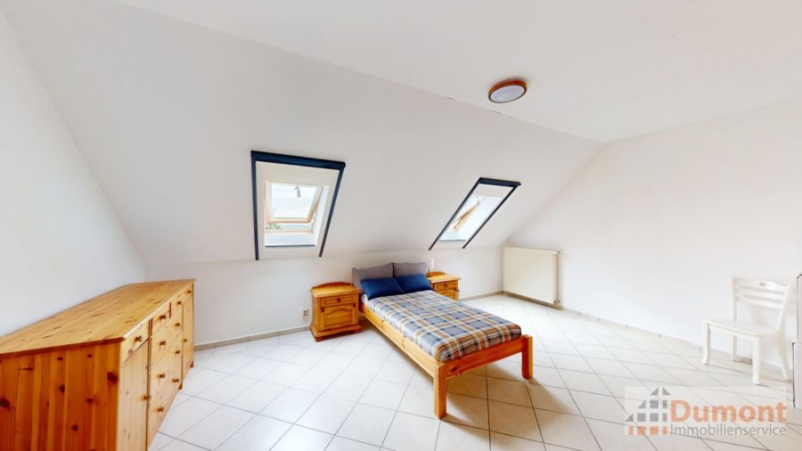 Zimmer 2 OG